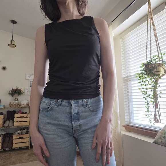 Old Navy Tops - Old Navy Black Sleeveless Tank Top • Size S Tall